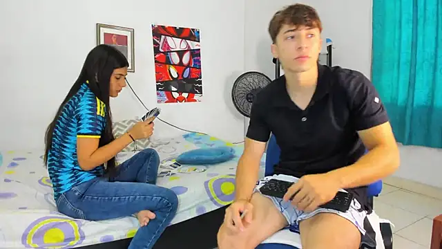Snapshot of AlessandroDybala chatting on 06-24-26, 12:48 AlessandroDybala online show from 06-24-26, 12:48