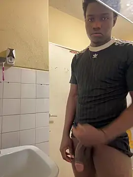 Snapshot of dalton453 chatting on 12-18-25, 12:06 dalton453 online show from 12-18-25, 12:06