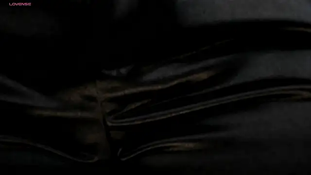 AnnaBrooks1 online show from 12-15-25, 07:51