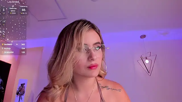 AnnaBrooks1 online show from 03-08-26, 02:04