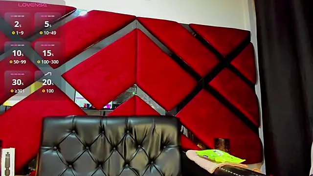 Snapshot of Kendra-Foxxy chatting on 11-12-25, 12:55 Kendra-Foxxy online show from 11-12-25, 12:55