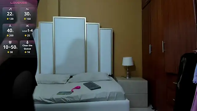 Snapshot of FOXYRIVER_ chatting on 12-05-25, 12:03 FOXYRIVER online show from 12-05-25, 12:03