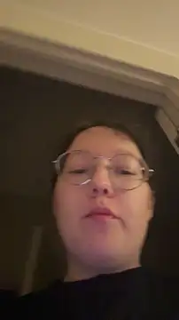 emigooflordXD online show from 11-11-25, 08:03