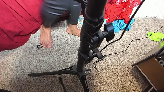 yiauana online show from 11-14-25, 08:35