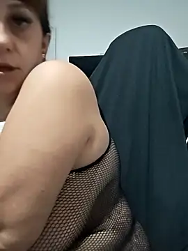 Snapshot of AvaLloyd chatting on 11-04-25, 03:38 AvaLloyd online show from 11-04-25, 03:38