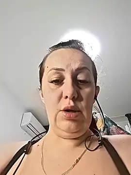 AvaLloyd online show from 02-05-26, 03:55