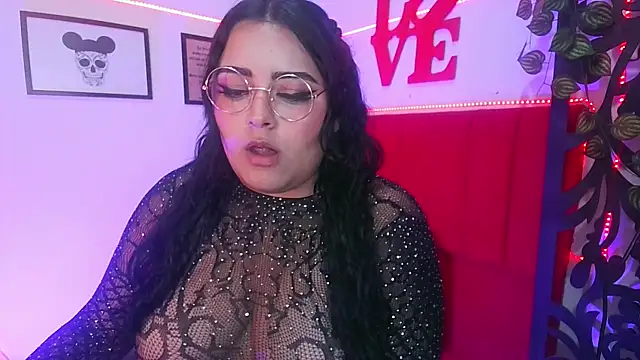 Snapshot of moon_sunflower chatting on 02-25-25, 04:46 moon sunflower online show from 02-25-25, 04:46