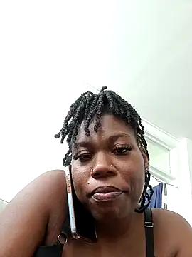 Snapshot of Bali_baddie_x chatting on 09-09-25, 02:49 Bali baddie x online show from 09-09-25, 02:49