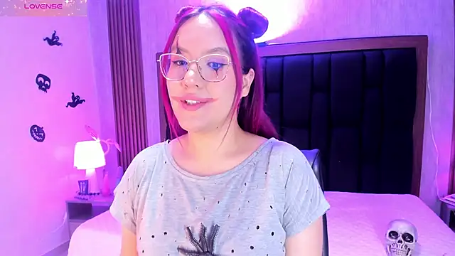 sweet--emily online show from 10-30-25, 04:14