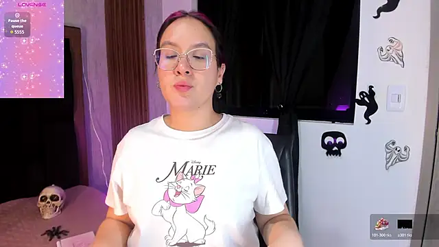 sweet--emily online show from 10-31-25, 03:51