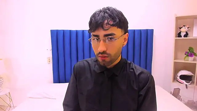 MilanZaire online show from 11-28-25, 11:29