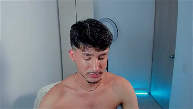 Snapshot of dimitri_targaryen chatting on 12-17-24, 07:40 dimitri targaryen online show from 12-17-24, 07:40