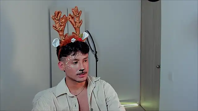 Snapshot of dimitri_targaryen chatting on 12-19-24, 02:23 dimitri targaryen online show from 12-19-24, 02:23