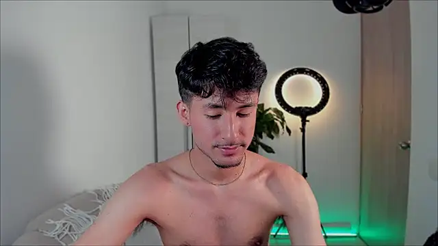 Snapshot of dimitri_targaryen chatting on 01-12-25, 05:24 dimitri targaryen online show from 01-12-25, 05:24