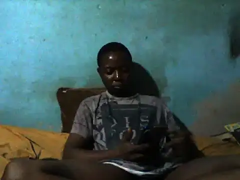 Snapshot of little__joy chatting on 02-18-25, 06:04 little  joy online show from 02-18-25, 06:04