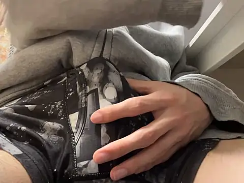 lkun9 online show from 02-25-25, 03:42