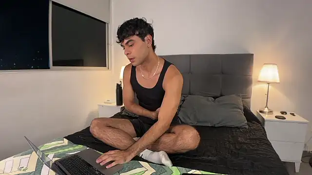 Snapshot of oliversstream chatting on 02-03-25, 02:14 oliversstream online show from 02-03-25, 02:14