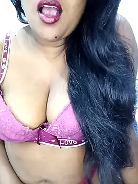 Snapshot of DISNI1997 chatting on 03-09-25, 03:05 DISNI1997 online show from 03-09-25, 03:05