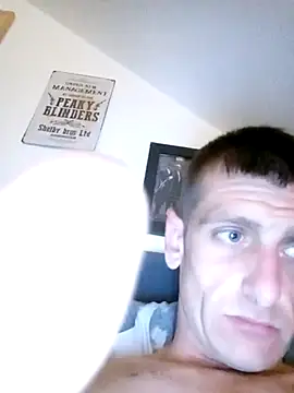 Snapshot of danthemannnn chatting on 11-02-25, 10:34 danthemannnn online show from 11-02-25, 10:34