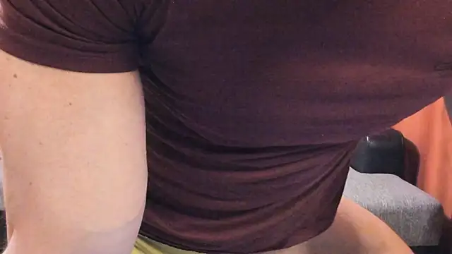 HotHunkTrainer online show from 03-12-26, 09:04