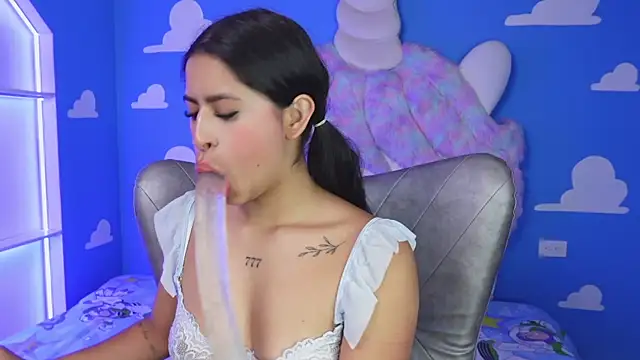 miss romyna online show from 11-18-25, 11:03