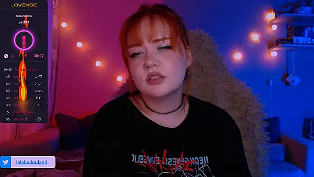 Snapshot of lala_loulou_land chatting on 01-11-25, 12:01 lala loulou land online show from 01-11-25, 12:01