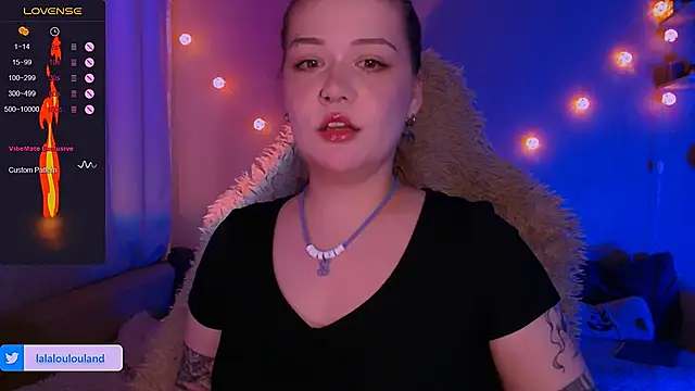 Snapshot of lala_loulou_land chatting on 03-09-25, 04:49 lala loulou land online show from 03-09-25, 04:49