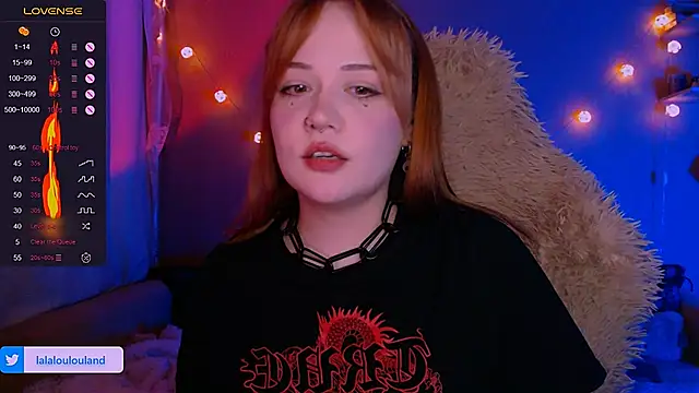 Snapshot of lala_loulou_land chatting on 03-18-25, 10:26 lala loulou land online show from 03-18-25, 10:26
