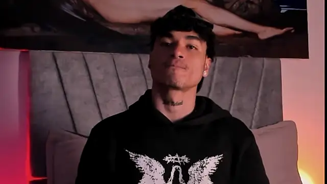 Thomas Fit1 online show from 11-04-25, 02:21