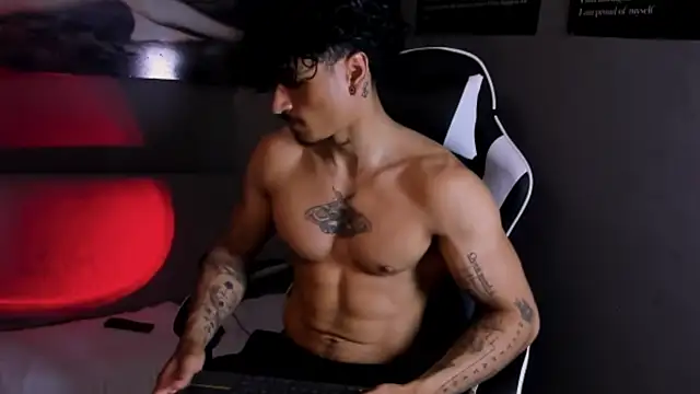 Thomas Fit1 online show from 04-20-26, 07:37