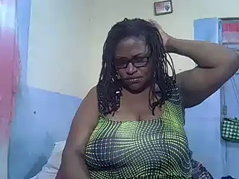 Snapshot of sexy_bigboobss chatting on 09-25-25, 07:34 sexy bigboobss online show from 09-25-25, 07:34