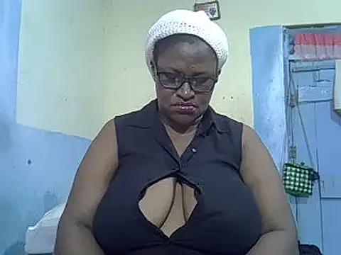 Snapshot of sexy_bigboobss chatting on 11-05-25, 07:30 sexy bigboobss online show from 11-05-25, 07:30