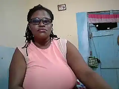 Snapshot of sexy_bigboobss chatting on 11-22-25, 09:52 sexy bigboobss online show from 11-22-25, 09:52