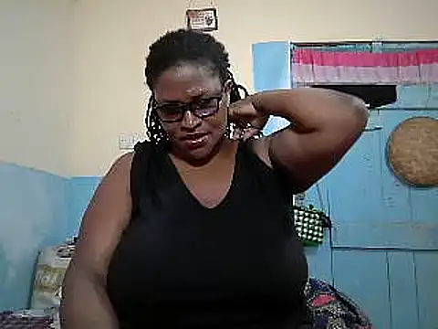 Snapshot of sexy_bigboobss chatting on 11-25-25, 06:35 sexy bigboobss online show from 11-25-25, 06:35