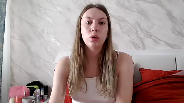 Snapshot of Scarlettford chatting on 06-13-26, 11:41 Scarlettford online show from 06-13-26, 11:41