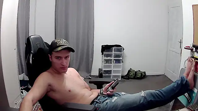 PKrisztian online show from 11-22-25, 04:17