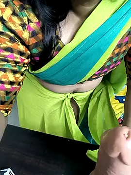 Snapshot of Selina_6 chatting on 01-26-25, 04:20 Selina 6 online show from 01-26-25, 04:20