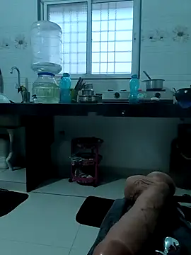 Snapshot of Selina_6 chatting on 01-30-25, 12:59 Selina 6 online show from 01-30-25, 12:59