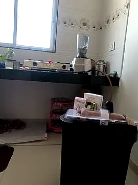 Snapshot of Selina_6 chatting on 03-08-25, 08:00 Selina 6 online show from 03-08-25, 08:00