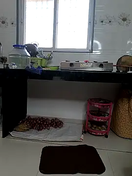 Snapshot of Selina_6 chatting on 03-09-25, 03:27 Selina 6 online show from 03-09-25, 03:27