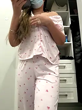 jAsMinE678 online show from 12-18-25, 06:41