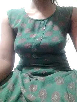 Snapshot of rituporna2004 chatting on 02-08-25, 02:05 rituporna2004 online show from 02-08-25, 02:05