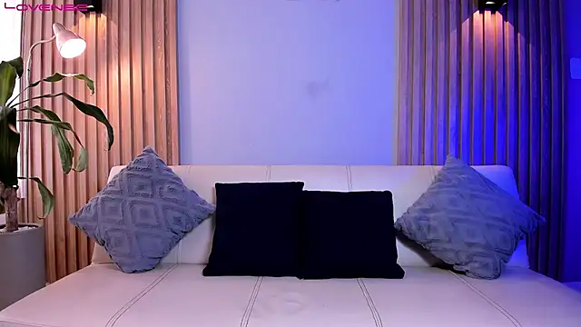 Snapshot of SymonPrince chatting on 09-24-25, 03:59 SymonPrince online show from 09-24-25, 03:59