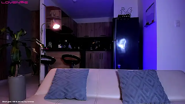 Snapshot of SymonPrince chatting on 10-07-25, 09:12 SymonPrince online show from 10-07-25, 09:12