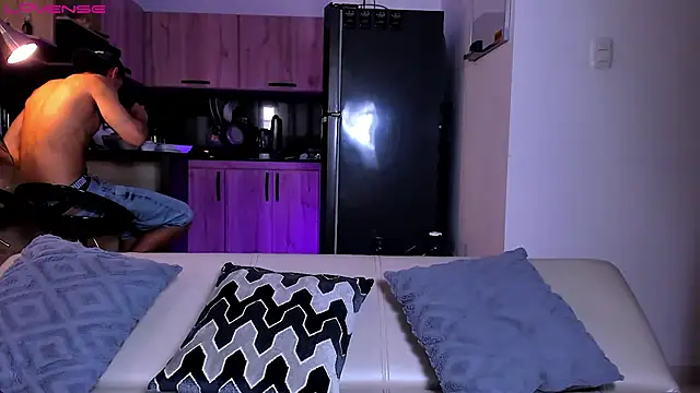 Snapshot of SymonPrince chatting on 10-14-25, 08:09 SymonPrince online show from 10-14-25, 08:09