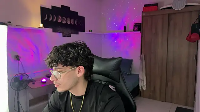 Kisan Smith online show from 04-27-26, 05:38