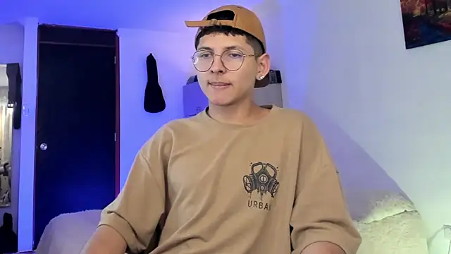 a lejandro 0 8 online show from 02-04-25, 01:56