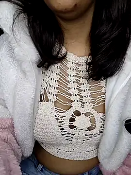 Snapshot of Leeeezzzz_roy chatting on 12-22-24, 09:20 Leeeezzzz roy online show from 12-22-24, 09:20