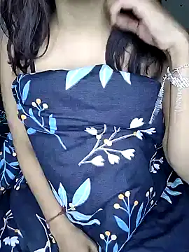 Snapshot of Leeeezzzz_roy chatting on 01-11-25, 12:55 Leeeezzzz roy online show from 01-11-25, 12:55