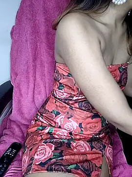 Snapshot of Leeeezzzz_roy chatting on 09-08-25, 05:23 Leeeezzzz roy online show from 09-08-25, 05:23